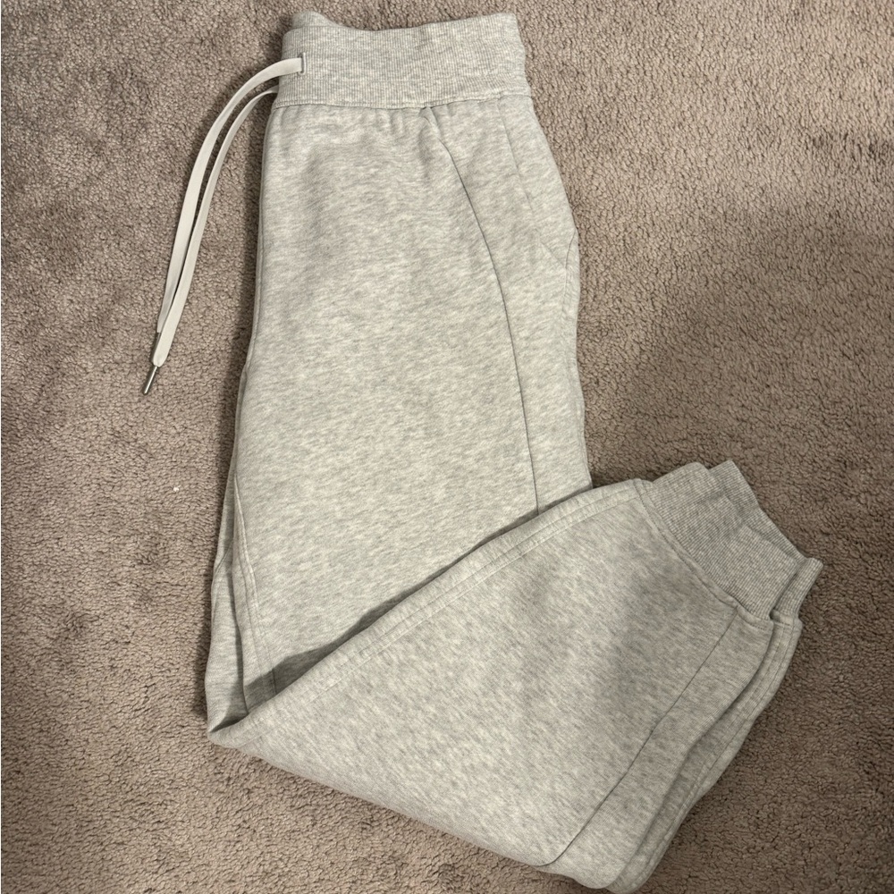 Lululemon Scuba Sweatpants size 4